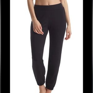 Modern Lounge Cropped Jogger
